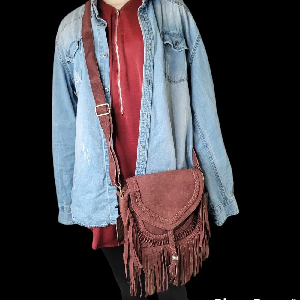 Genuine cowhide Western Cowgirl Style Cross Body Messenger Bag. - Picture 5 of 8